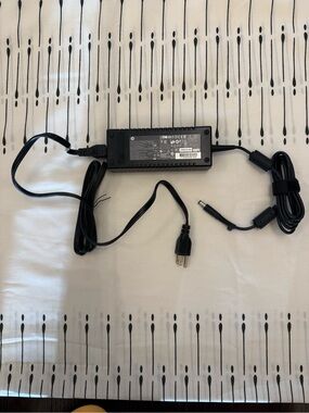 Genuine HP 135W AC power adapter for Envy Recline and Pavilion all-in-one destop